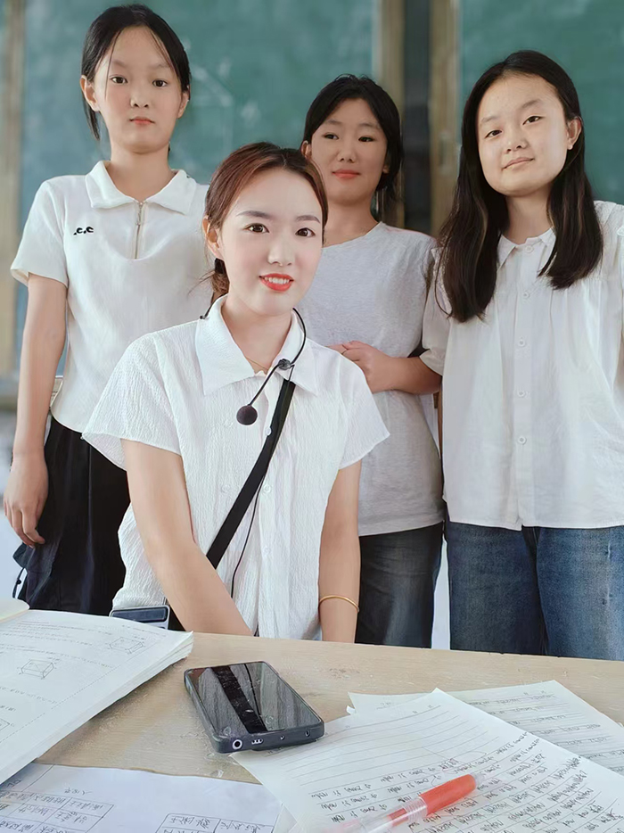 優(yōu)秀教師喬琳 優(yōu)秀教師喬琳