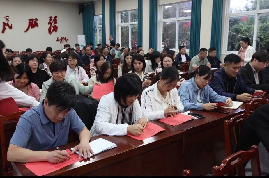 中國共產(chǎn)主義青年團(tuán)野崗鎮(zhèn)第二次代表大會勝利召開 中國共產(chǎn)主義青年團(tuán)野崗鎮(zhèn)第二次代表大會勝利召開