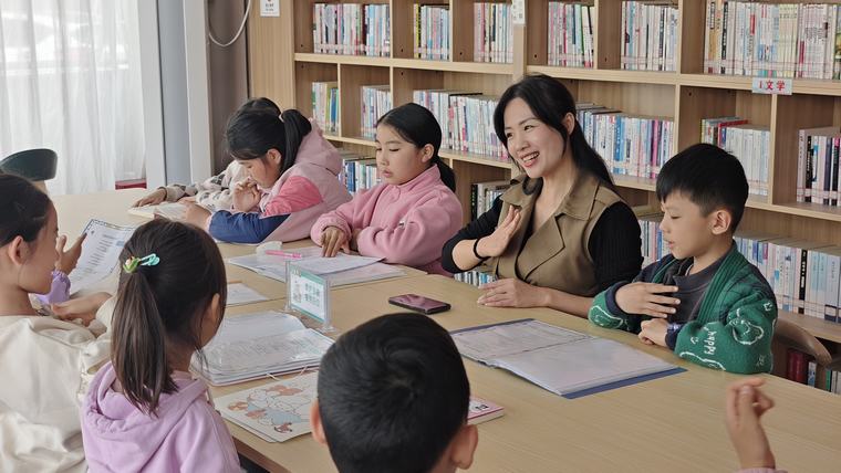民權(quán)縣圖書館舉辦2024年第二十五期“閱讀推廣人”周末公益培訓(xùn) 民權(quán)縣圖書館舉辦2024年第二十五期“閱讀推廣人”周末公益培訓(xùn)