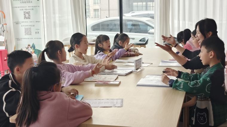 民權(quán)縣圖書館舉辦2024年第二十五期“閱讀推廣人”周末公益培訓(xùn) 民權(quán)縣圖書館舉辦2024年第二十五期“閱讀推廣人”周末公益培訓(xùn)