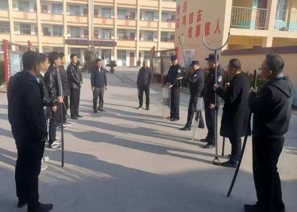 雙塔鎮(zhèn)初級中學(xué)開展反恐