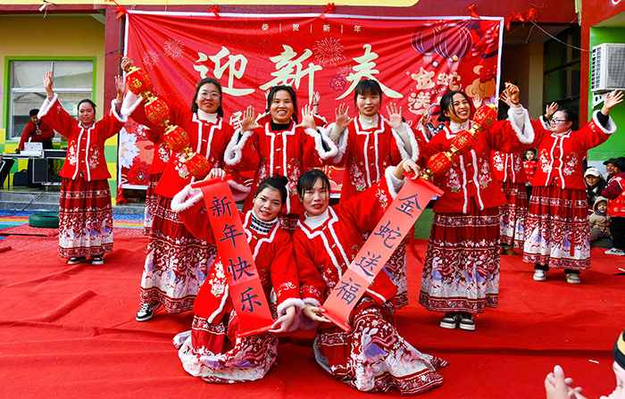 人和鎮(zhèn)舉辦迎新春賞民俗逛廟會，歡樂滿校園