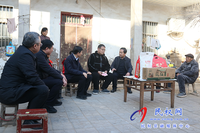 市委社會(huì)工作部部長、市委“兩新工委”書記王光華到民慰問新就業(yè)群體