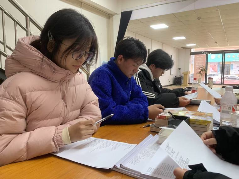【圖書館里過大年】民權縣圖書館舉辦2025年第四期播音與主持藝術公益公益講座(總第28期) 【圖書館里過大年】民權縣圖書館舉辦2025年第四期播音與主持藝術公益公益講座(總第28期)