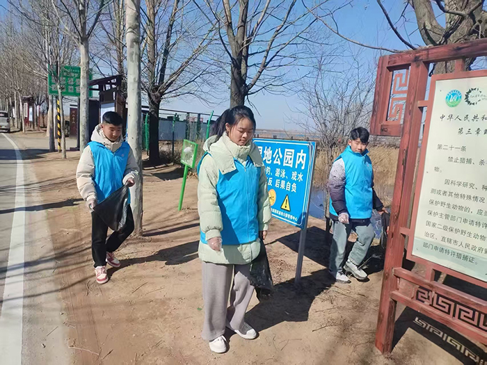 民權(quán):守護(hù)黃河濕地 志愿者在行動(dòng) 民權(quán):守護(hù)黃河濕地 志愿者在行動(dòng)