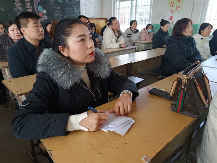 家校共育  靜待花開 ——民權(quán)縣第三小學舉行2025年春季新學期家長會 家校共育  靜待花開 ——民權(quán)縣第三小學舉行2025年春季新學期家長會