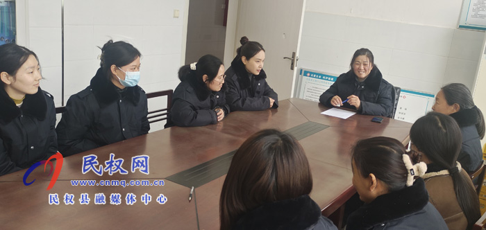 伯黨鄉(xiāng)衛(wèi)生院開展“慰問暖人心，情暖婦女節(jié)”座談會