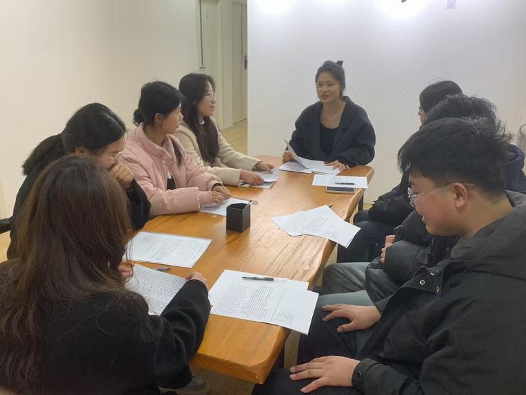 民權(quán)縣圖書館舉辦2025年第六期播音與主持藝術(shù)公益公益講座(總第32期) 民權(quán)縣圖書館舉辦2025年第六期播音與主持藝術(shù)公益公益講座(總第32期)