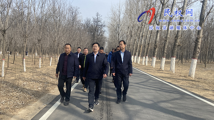 市政協(xié)到民開(kāi)展植樹(shù)和文明健步走活動(dòng) 市政協(xié)到民開(kāi)展植樹(shù)和文明健步走活動(dòng)