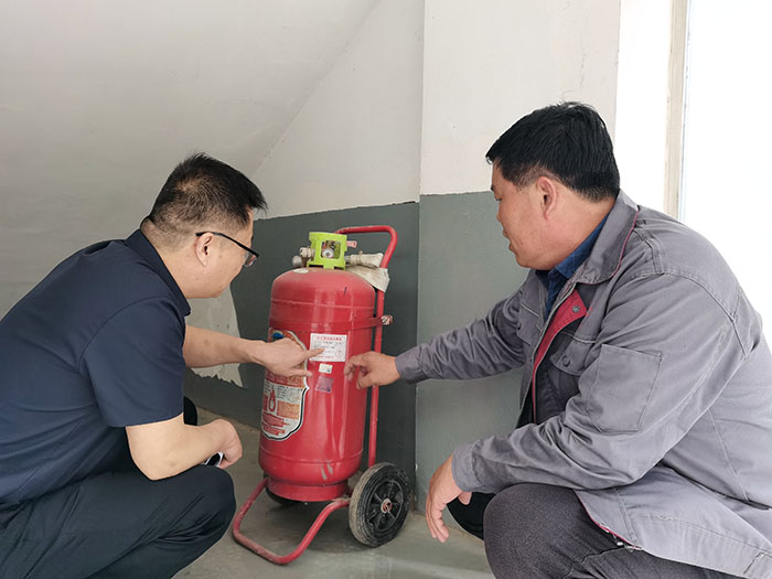 民權(quán)縣:深入糧食加工企業(yè)開展安全生產(chǎn)隱患監(jiān)督檢查 民權(quán)縣:深入糧食加工企業(yè)開展安全生產(chǎn)隱患監(jiān)督檢查