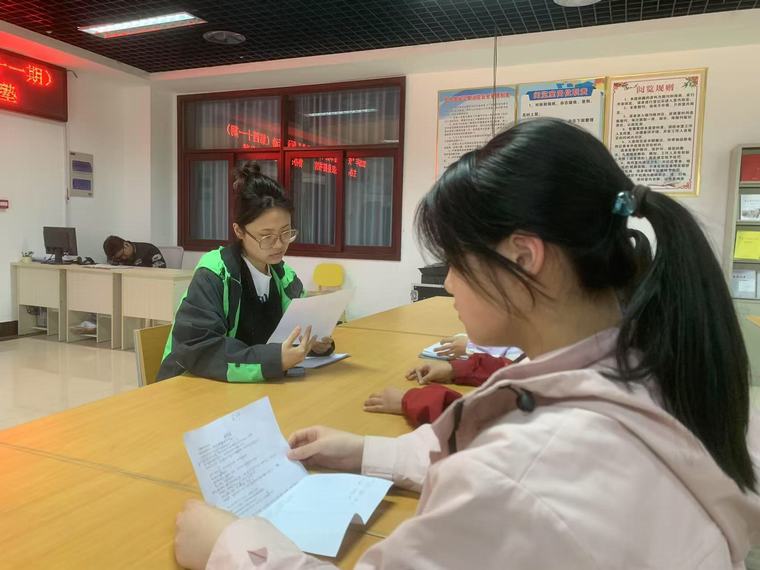 民權(quán)縣圖書館舉辦2025年第九期“快樂繪本劇 傳承誦經(jīng)典”閱讀活動(總第41期) 民權(quán)縣圖書館舉辦2025年第九期“快樂繪本劇 傳承誦經(jīng)典”閱讀活動(總第41期)