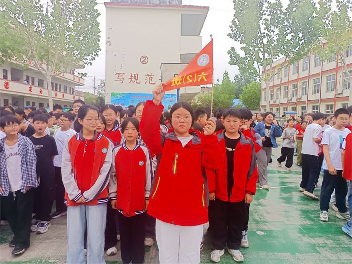 民權(quán)縣第三小學開展防震減災逃生演練 民權(quán)縣第三小學開展防震減災逃生演練