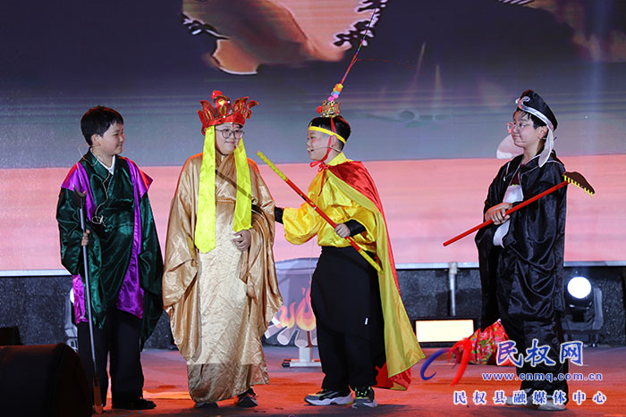 民權(quán)縣求實學(xué)校舉辦第八屆校園文化藝術(shù)節(jié) 民權(quán)縣求實學(xué)校舉辦第八屆校園文化藝術(shù)節(jié)