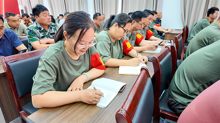 人和鎮(zhèn)召開“三夏”生產(chǎn)暨秸稈禁燒動員會 人和鎮(zhèn)召開“三夏”生產(chǎn)暨秸稈禁燒動員會