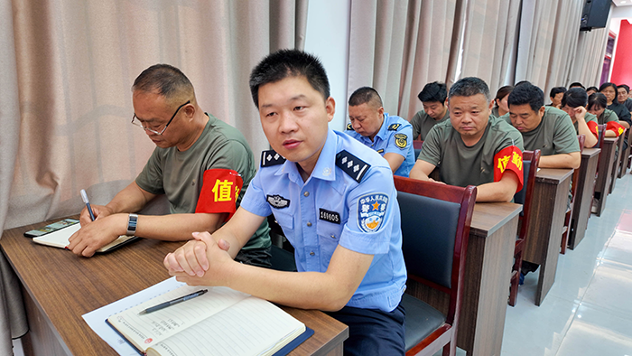 人和鎮(zhèn)召開“三夏”生產(chǎn)暨秸稈禁燒動員會 人和鎮(zhèn)召開“三夏”生產(chǎn)暨秸稈禁燒動員會