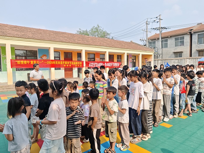 團縣委開展“粽情端午，童享六一”雙節(jié)送溫暖活動