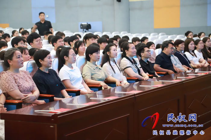 黨的創(chuàng)新理論宣講暨“出彩河南人”楷模發(fā)布廳走進(jìn)民權(quán) 黨的創(chuàng)新理論宣講暨“出彩河南人”楷模發(fā)布廳走進(jìn)民權(quán)