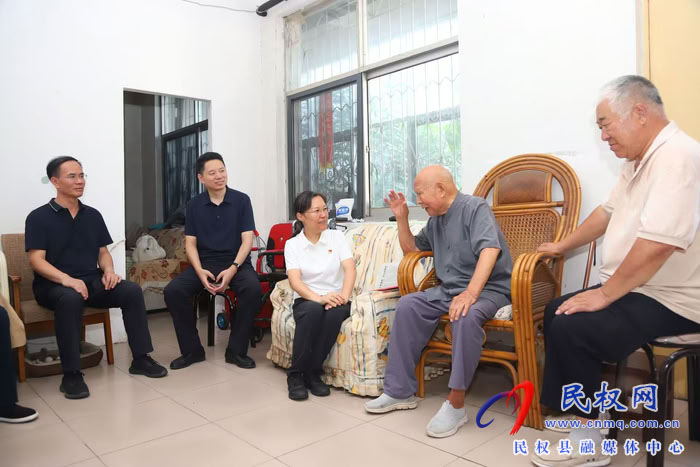 縣委書記王靜嫻開展“八一”走訪慰問活動(dòng)