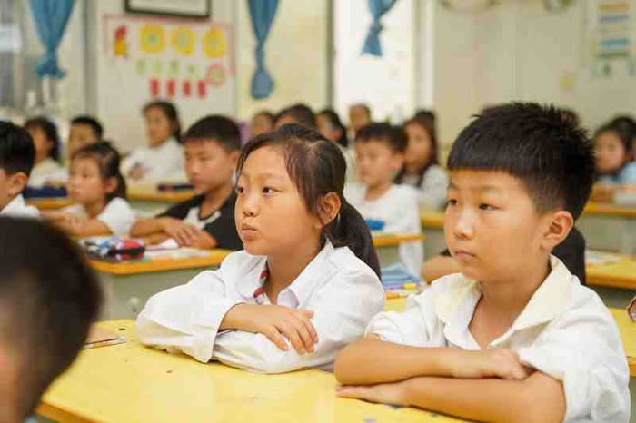 拒絕校園欺凌，筑牢校園安全防線——民權(quán)縣實驗小學(xué)教育集團組織開展防欺凌主題班會