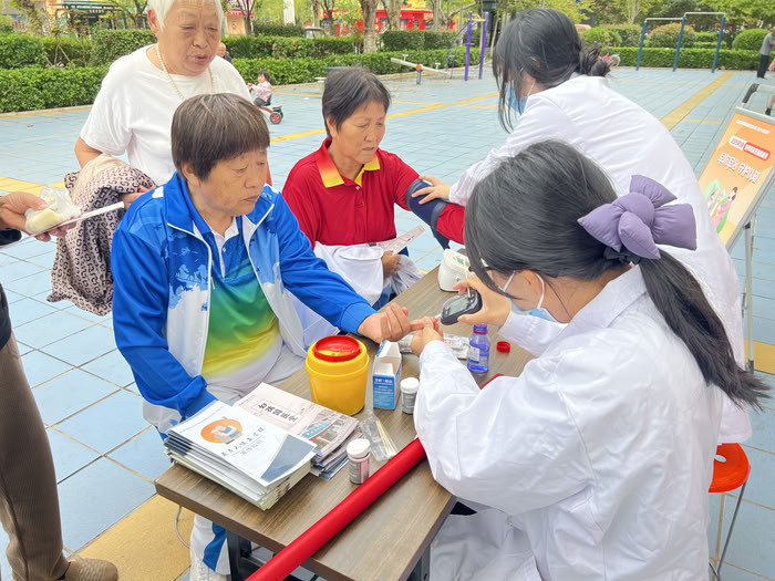 民權(quán)縣城關(guān)鎮(zhèn)衛(wèi)生院開展2025年 世界阿爾茨海默病月宣傳活動(dòng) 民權(quán)縣城關(guān)鎮(zhèn)衛(wèi)生院開展2025年 世界阿爾茨海默病月宣傳活動(dòng)
