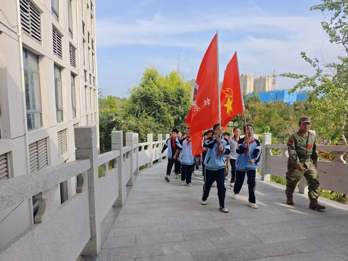民權(quán)縣：“紅領(lǐng)巾”進(jìn)軍營(yíng) 厚植愛(ài)國(guó)強(qiáng)軍情