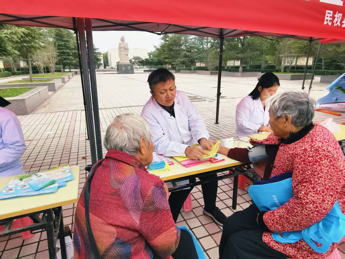 民權(quán)縣中醫(yī)院開展高血壓宣傳活動(dòng) 民權(quán)縣中醫(yī)院開展高血壓宣傳活動(dòng)